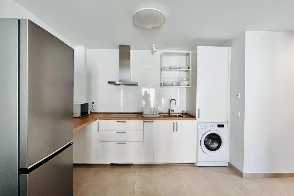 Lovely Apartment Close By City Center Málaga Esterno foto